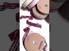 Nastro coronante di pizzo vuoto