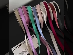 1nastro di velluto lucido di 0,5 cm