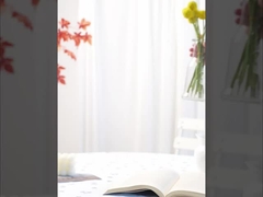 Simulazione di fiori con una sensazione di fascia alta e realistica, confezionati con palle d'oro, decorazioni morbide dell'hotel