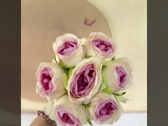 Fiori artificiali a forma di rosa con vasi, bouquet a mano, foto di San Valentino e...