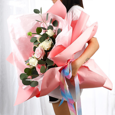 Un buon prezzo. Carta da imballaggio stampata modo 58*58cm del fiore di CMYK molte progettazioni in linea