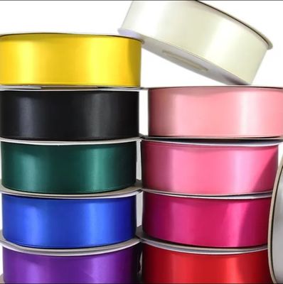 Un buon prezzo. Nastro satinato in poliestere in 7X4X1.1 cm Dimensione del pacchetto per accessori di moda in linea