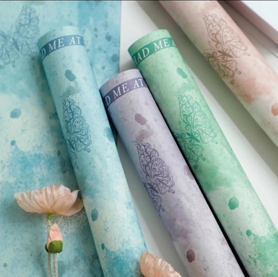 comprare Carta di avvolgimento floristica antistatica con disegno di fiori di rosa impermeabile e in incisione online manufacture