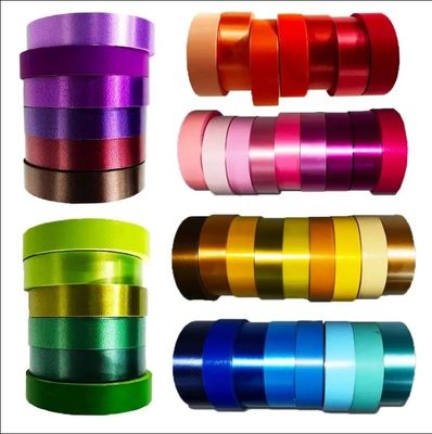 Un buon prezzo. High Tenacity Decoration Poly PP Polypropylene Gift Ribbon per l'avvolgimento delle feste natalizie in linea