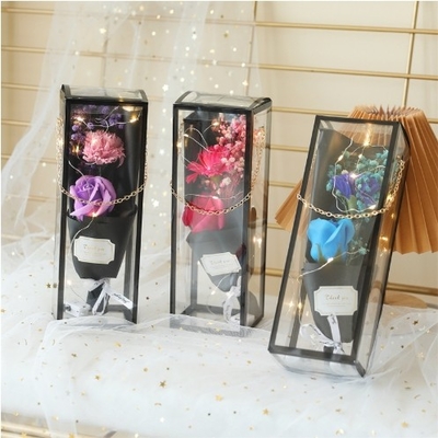 Un buon prezzo. Catena d'oro e leggera Bambole del giorno della mamma Bouquet Box regalo Bambole di varietà per regali in linea