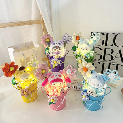 Un buon prezzo. Bouquet di bambole in vaso di fiori immortali a più colori perfetto per gli insegnanti per San Valentino e il giorno del maestro cinese in linea
