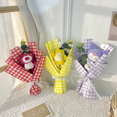 Un buon prezzo. 520 regalo per la festa della mamma, un bouquet di bambole da cartone animato per il giorno di San Valentino e la stagione di laurea cinese in linea