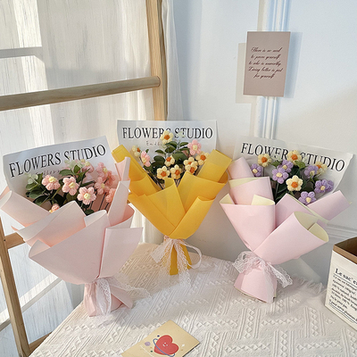 Un buon prezzo. Bella simulazione di fiori di peluche bouquet 520 giorno della mamma fiori eterni regalo impostato per inviare amiche mano bouquet in linea