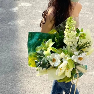 Un buon prezzo. Carta di tessitura in pietra lavata con inchiostro, carta da avvolgimento per bouquet di fiori, imballaggi per opere d'arte floreali a gradiente, materiali di carta da avvolgimento per fiori in linea