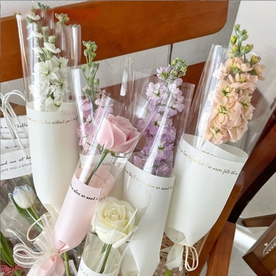 Un buon prezzo. Carta di avvolgimento transfrontaliera per un singolo bouquet, singola dea trasparente, singolo fiore, singola borsa di fiori, materiali floreali inglesi in linea