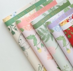 Un buon prezzo. Papere da confezionamento per fiori di San Valentino in linea