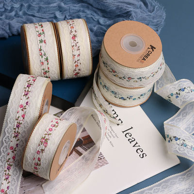 comprare Versione coreana di ciondolo a bordo dentale + nastro floreale a pizzo cavo Arco fai-da-te composto a mano per capelli accessori fiori imballaggio dei fiori fabbricazione online