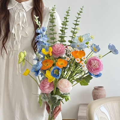 Un buon prezzo. Palla ricamata, rosa, fiore simulato, mazzo di fiori finti, decorazione del soggiorno, fotografia della stagione delle laurea, oggetti di scena per la fotografia di mazzo a mano in linea