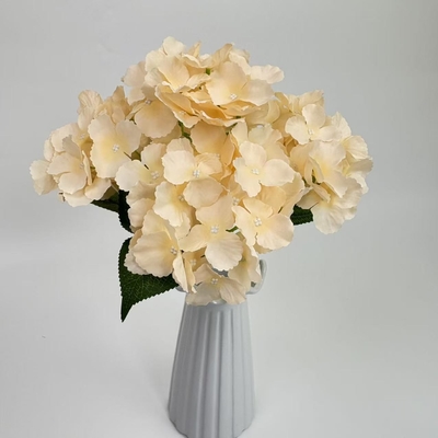 Un buon prezzo. Ortensia artificiale con foglie, cornice per il matrimonio a fiori artificiali, decorazione della segnaletica nuziale, collocazione in casa in linea