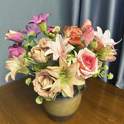 comprare Fiori simulati Combinazione di rose e gigli europei Bouquet matrimonio Decorazione domestica Decorazione transfrontaliera Falsosornamento floreale online manufacture