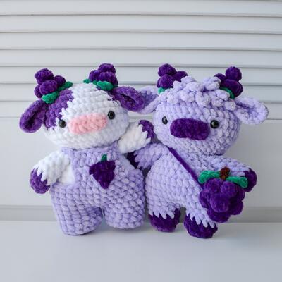 comprare Kaiyue Custom Pink Plushie Cow Toy Strawberry Cow Amigurumi Bambola a spillo con animali di peluche giocattoli per animali ripieni fabbricazione online