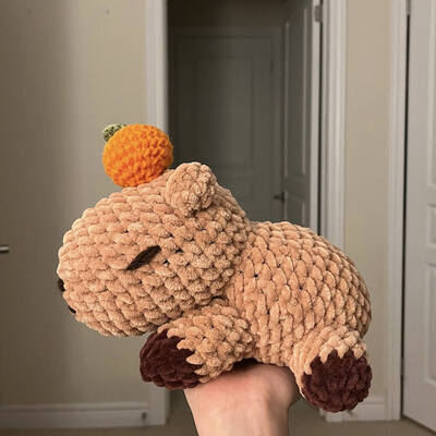 comprare Giocattolo a maglia di capibara personalizzato morbido e realistico Grigliante Giocattolo per animali Crochet Bambola di peluche fatta a mano fabbricazione online