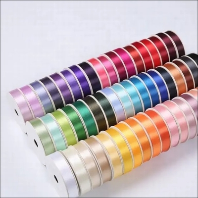 Un buon prezzo. Poliestere Decorazione Regalo Nastro Satinato 10mm 100mm Custom Roll per l'imballaggio di Natale in linea