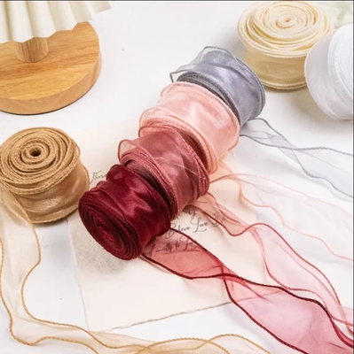 Un buon prezzo. Organza colorato nastro rotolo regalo decorativo Warp Glitter Nastro di seta di filo per fiori regali confezionamento accessori fai da te in linea