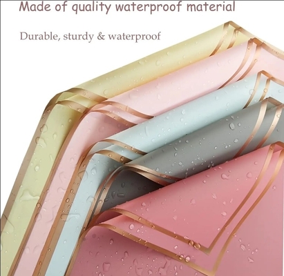Buon prezzo Acqua resistente 58*58cm Golden Edge Bouquets Fiore carta da involucro per imballaggio fioristico in linea
