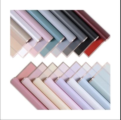 Un buon prezzo. Carta a bordo in oro trasparente impermeabile La scelta ideale per l'avvolgimento di un bouquet coreano in linea