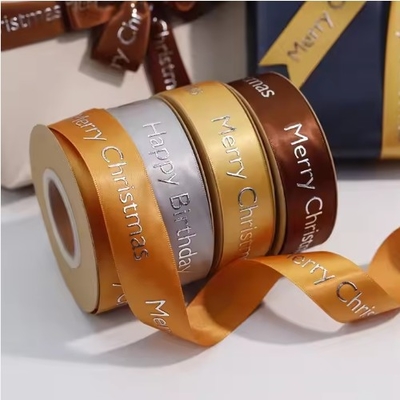 Un buon prezzo. Polyester Satin Ribbon 3D in rilievo stampato riciclato Gossgrain Food Crafts Bag Packaging Logo personalizzato in linea