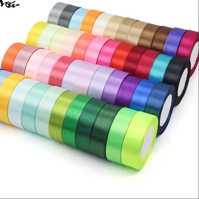 Un buon prezzo. Nastro satinato a faccia singola a colori solidi per avvolgimento regalo 25 mm Personalizza dimensioni del pacchetto 9X9X2,5 cm in linea