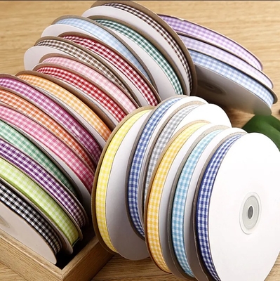 Un buon prezzo. Tartan in griglia a colori personalizzati Gingham Polyester tessuto Plaid Stain Ribbon Per Decorazione Imballaggio regalo all'ingrosso in linea