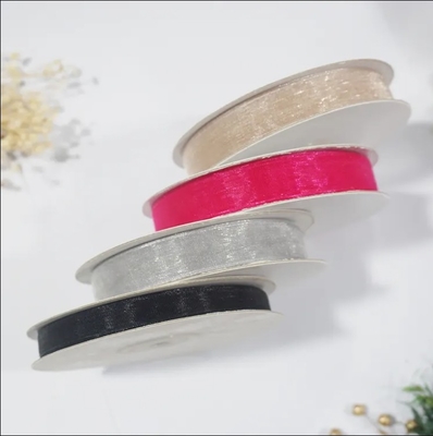 Un buon prezzo. Organza Eco-Friendly Ribbon 196 Opzioni di colore per l'imballaggio e la decorazione dei regali fai da te in linea