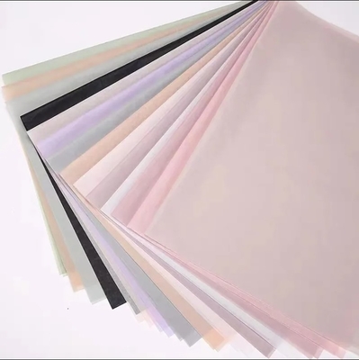 Buon prezzo Carta di confezionamento per tessuti stampata con logo personalizzato 63X35X10 cm Dimensione del pacchetto in linea
