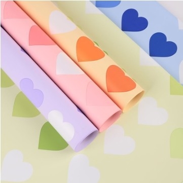 Un buon prezzo. Carta di imballaggio impermeabile per bouquet di rose in colori d'amore al neon in linea