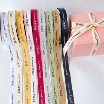 Un buon prezzo. Alta tenacia e decorazione a colori solidi Single Face Polyester Gift Wrap Ribbon con tecnici tessuti in colore personalizzato in linea