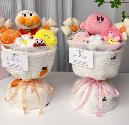 Un buon prezzo. Varietà di bambole Amorevole Piattocco di peluche Bouquet di fiori regalo in colori accattivanti in linea