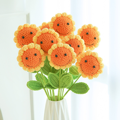 Un buon prezzo. 10x43cm girasole a maglia fatta a mano con viso sorridente varietà girasole regalo di fiore artificiale per il giorno del maestro in linea