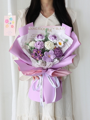 Un buon prezzo. Bouquet di fiori di filati a maglia a mano - Macaron Color Crochet Regalo floreale per ragazza e bestia in linea