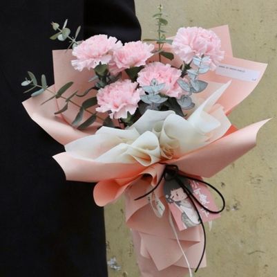 Un buon prezzo. Materiale di carta da imballaggio carta da imballaggio per fiori da regalo in linea
