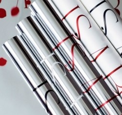 Un buon prezzo. Carta da rivestimento per fiori, carta da specchio per petali di rosa in linea