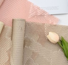 Un buon prezzo. Carta di imballaggio per bouquet di qualità superiore, carta da favo di miele a base di fiori in linea
