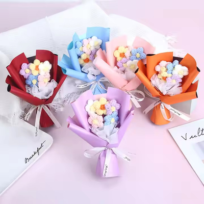 Un buon prezzo. Finito Bouquet di crochet per il giorno di San Valentino della mamma Fiori artificiali creativi Bouquet di polpa a maglia per uso floreale in linea