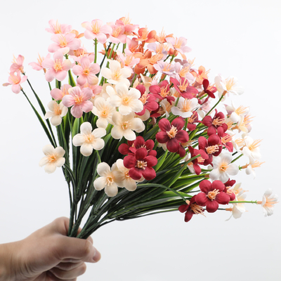 Un buon prezzo. Ornamenti per la casa da Daisy simulati per la decorazione esterna di nozze in linea