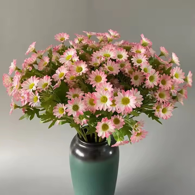 Un buon prezzo. Fiore di Margherita Fiore di margherita Bouquet di seta Fiori di margherita artificiali Fiori di San Valentino Fiori Decorazione nuziale Camomilla in linea