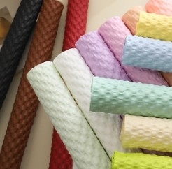Un buon prezzo. Carta di confezione a base di creme, carta tridimensionale, carta impermeabile e carta di imballaggio a base di fiori spessita in linea