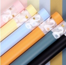 Un buon prezzo. Carta opaca a film gelatinoso impermeabile, carta di imballaggio per fiori di principessa del cigno Norsha in linea