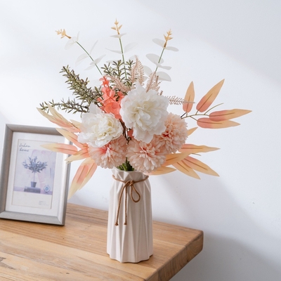 Un buon prezzo. Decorazione per la casa Fiori falsi Bouquet di dente di leone INS Wind Manufacturer Fiori all'ingrosso di simulazione di matrimonio in linea