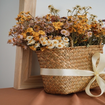 Un buon prezzo. Produttore di fiori di simulazione Mira rosa bouquet decorazione domestica matrimonio transfrontaliero ingrosso fiori falsi stile INS in linea