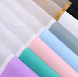 Un buon prezzo. BOPP Heart String Acqueproof Flower Flower Wrapping Paper Tempo di spedizione 30-45 giorni in linea