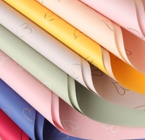 Un buon prezzo. 57*57cm Sweetheart carta da involucro impermeabile a fiori per il tempo di spedizione 30-45 giorni in linea