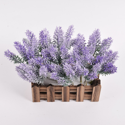 Un buon prezzo. Decorazione simulata di un bouquet di lavanda artigianato fai da te in linea