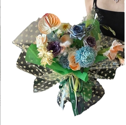 Un buon prezzo. Yuexin Xiancai opp carta trasparente impermeabile per fiori, carta in vetro a forma di cuore per fiori, mazzo di fiori fatto a mano in linea
