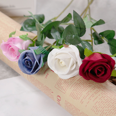 Un buon prezzo. Fiore simulato Mini Rosa Singola Fiore finto Decorazione domestica Fiore portatile Decorazione di nozze Produttore all'ingrosso Fiori freschi Fiori secchi in linea